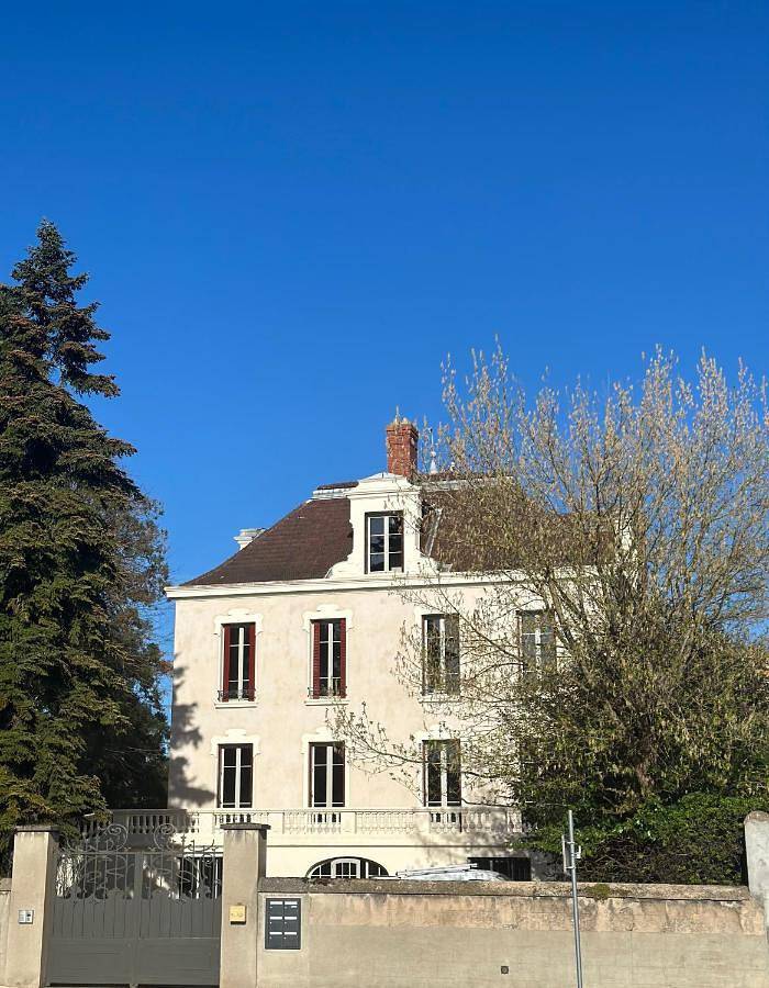 Gîte pour 5 personnes, avec terrasse à Neuville-sur-Saône - 2