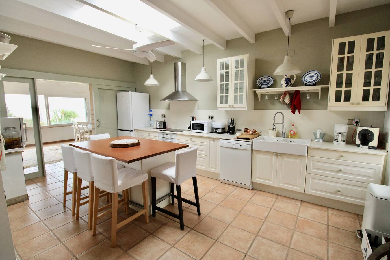 Casa de vacaciones 'Villa Betty' con vistas al mar, Wi-Fi y aire acondicionado in Montgó, Dénia