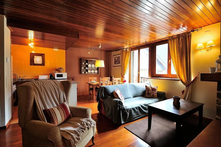 Holiday apartment for 4 people, with balcony and view - 1