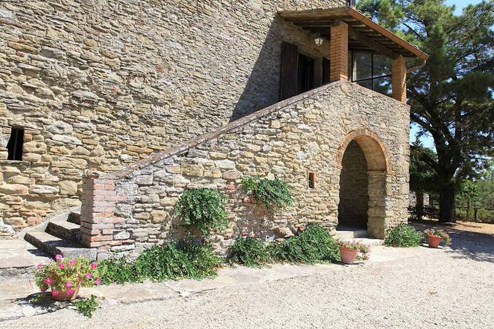 Agriturismo voor 6 personen, with zwembad and tuin as well as balkon in Arezzo
