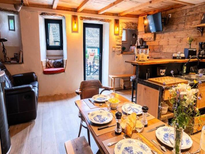 Gîte pour 5 personnes, avec terrasse dans Mont Lozère et Goulet - 3