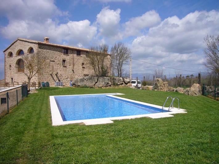 Casa rural para 16 personas, con Terraza y Jardín además de Piscina y Vistas en Solsonés