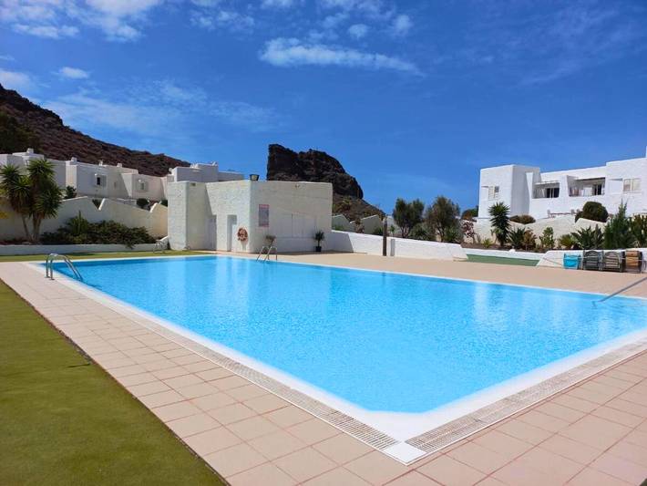 Ferienhaus für 4 Personen, mit Balkon und Pool