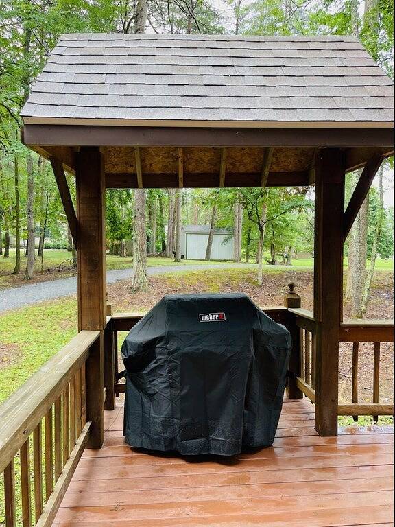 Lake Cumberland Hideaway Cabin-2 miles above Jtown Marina-Boat Parking+Fire Pit! in Lake Cumberland