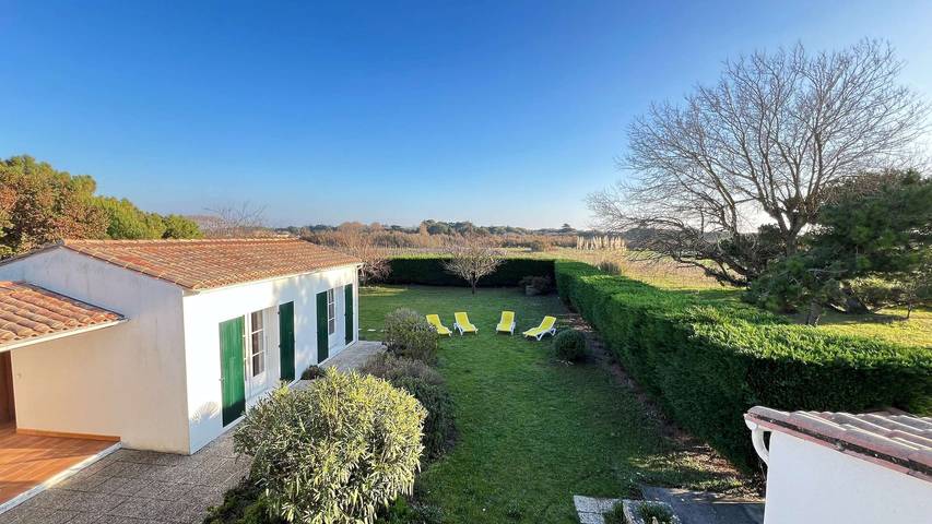 Gîte pour 8 personnes, avec jardin à La Couarde-sur-Mer - 4
