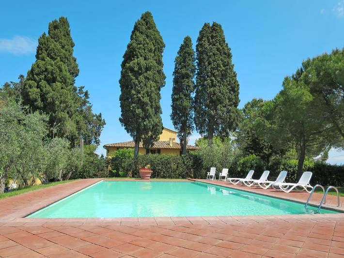 Casa vacanza per 8 persone, con panorama e terrazza nonché giardino, con animali domestici in Tavarnelle Val di Pesa