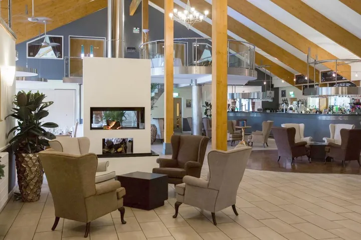 Hotel para 10 personas, con jardín - 1