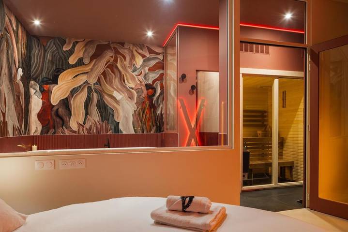 Gîte pour 2 personnes, avec jacuzzi ainsi que sauna et terrasse à Saint-Claude (Jura) - 3