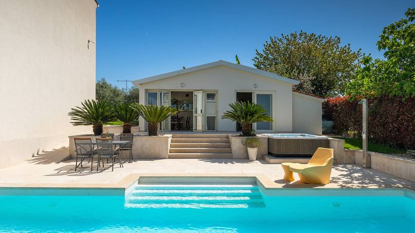 Ferienhaus für 12 Personen, mit Terrasse und Garten sowie Sauna und Whirlpool in Poreč - 2