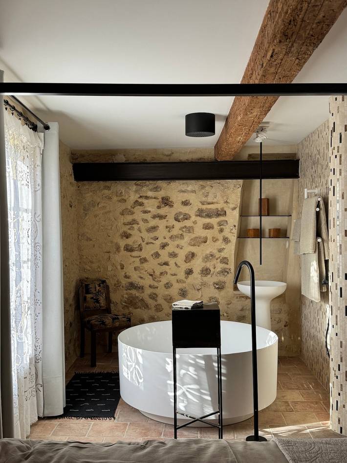 Chambre d'hôte au sein du hameau privé du Domaine de Ribaute in Lieuran-lès-Béziers, Côte méditerranéenne (France)