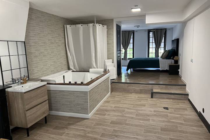 Chambre d’hôte pour 2 personnes, avec jacuzzi - 1