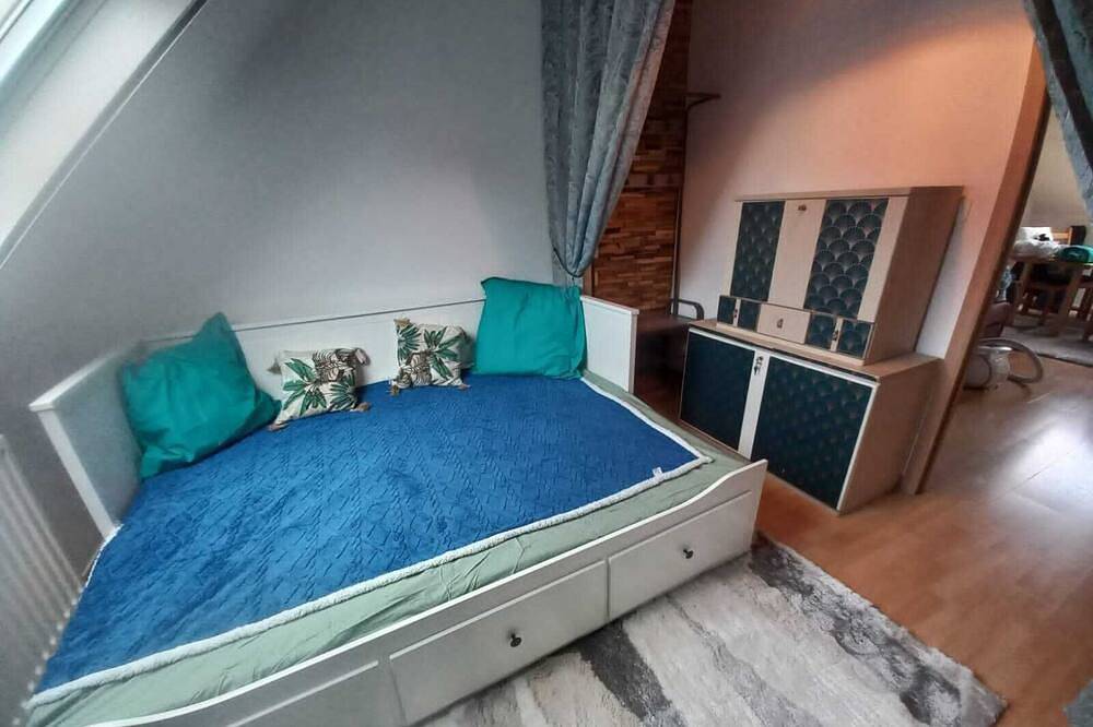 Appartement entier, Chambre cosy dans duplex spacieux in Saint-Louis, Région de Mulhouse