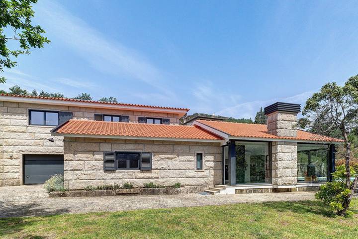 Location de vacances pour 7 personnes, avec jardin dans Campo Do Gerez