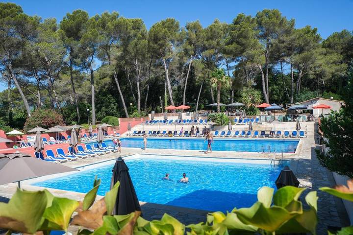 Hôtel pour 2 personnes, avec terrasse ainsi que jardin et piscine à La Colle-sur-Loup - 3