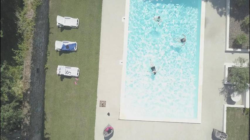 Location de vacances pour 4 personnes, avec jardin ainsi que piscine et jacuzzi, adapté aux familles à Saint-Maurice-des-Noues