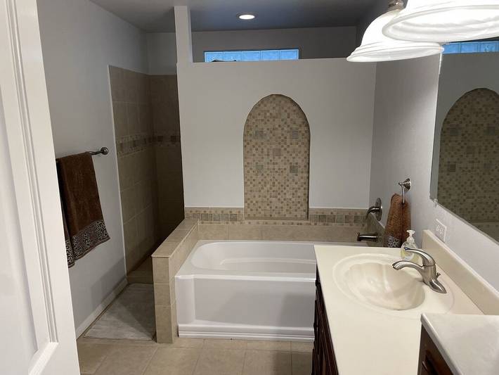 Vacation rental for 14 people, with yard and terrace in Lake Buchanan