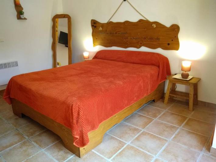 Location de vacances pour 3 personnes, avec jardin et vue, adapté aux familles à Eccica-Suarella - 4