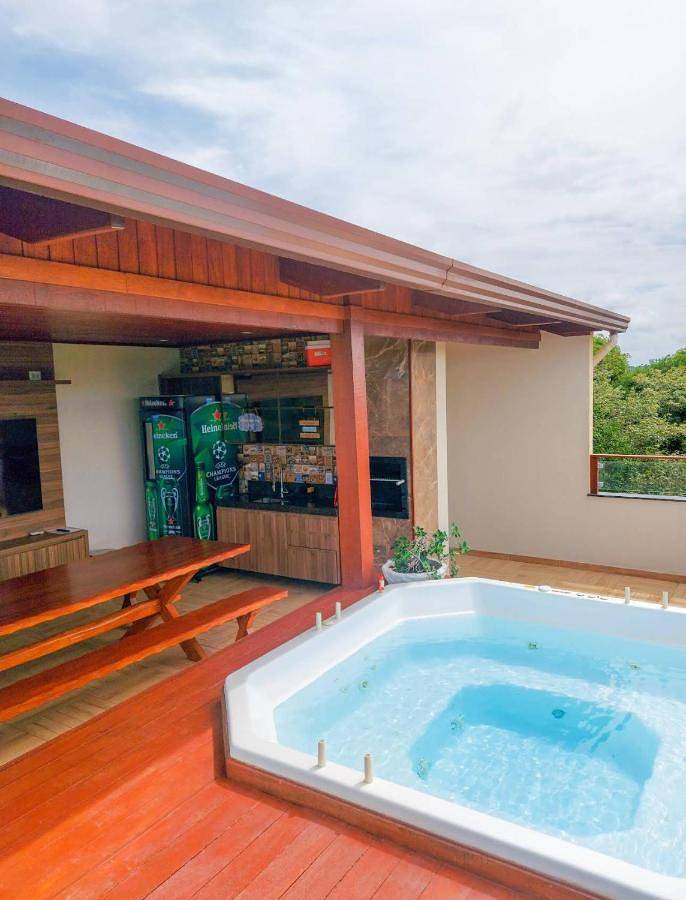 Casas e apartamentos de temporada para 8 pessoas, com jacuzzi e balcão em Tibau do Sul