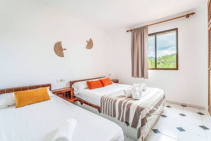 Gîte pour 5 personnes, avec piscine et jardin dans Portinatx - 3
