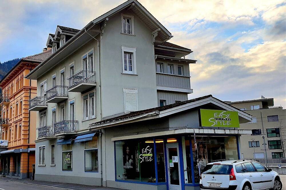 Entire apartment, Stylish new apartment located 3 mins walk from Interlaken West station. in Interlaken, Lake Thun