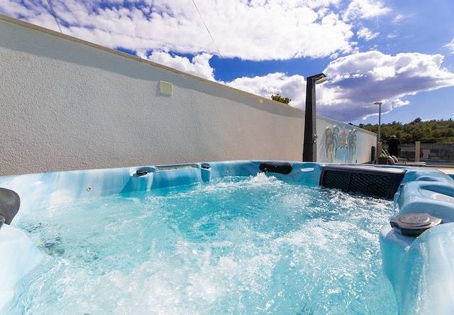Ferieleilighet for 4 personer, med Terrasse i Supetar
