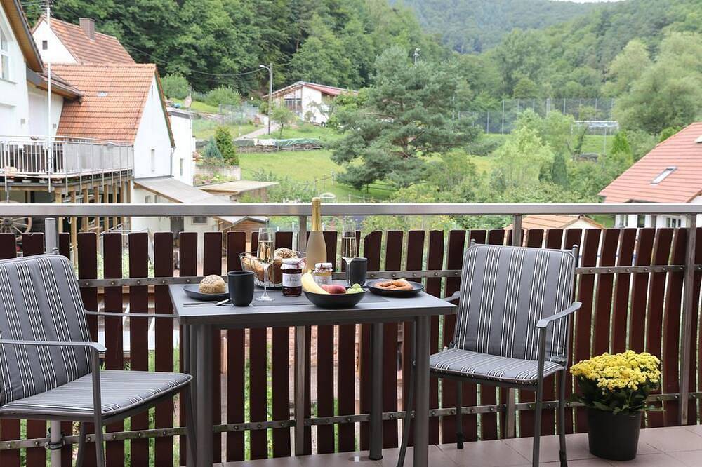 Ganze Wohnung, 4-Bettwohnung Müller-Thurgau - Ferienwohnungen im Burgunderhof in Annweiler, Südliche Weinstraße