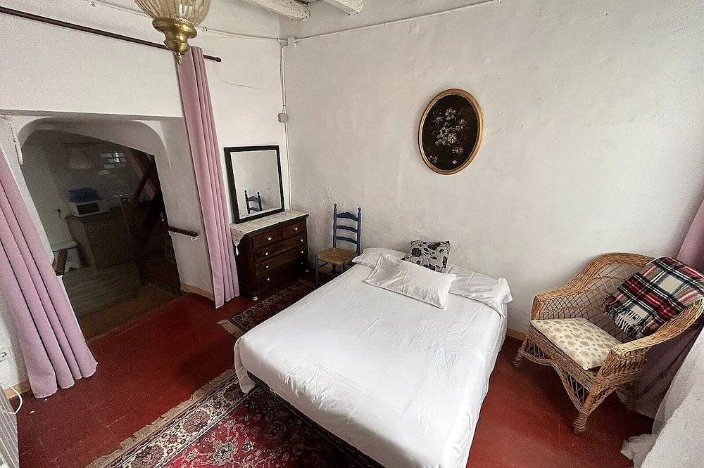 Costa Maresme, Barcelona, Clark´s 3 Bedroom Townhouse in Urbanizacion Montcabrer, Vilasar de Dalt