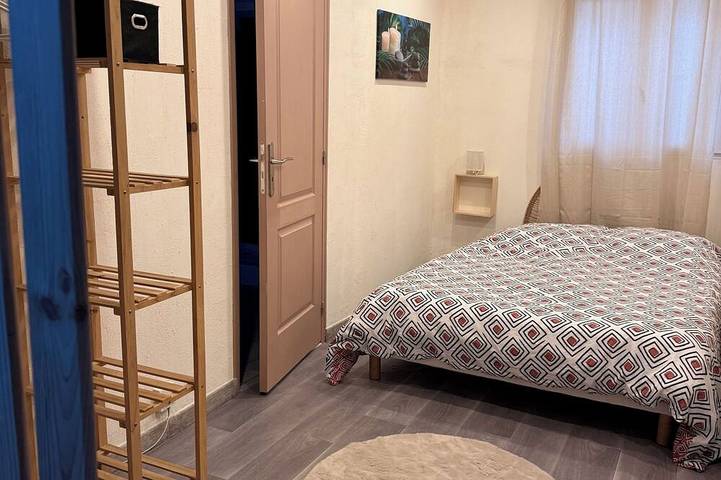 Entire apartment, Cosy and bright gîte with private pool for rent in Bollène, Vaucluse