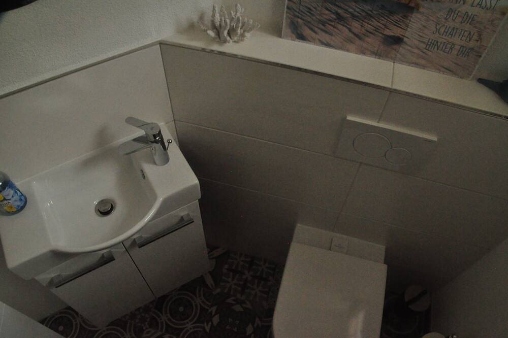 Luxus Ferienwohnung in Villa bei Radolfzell\ngroße Terasse mit Panoramablick in Radolfzell am Bodensee, Landkreis Konstanz