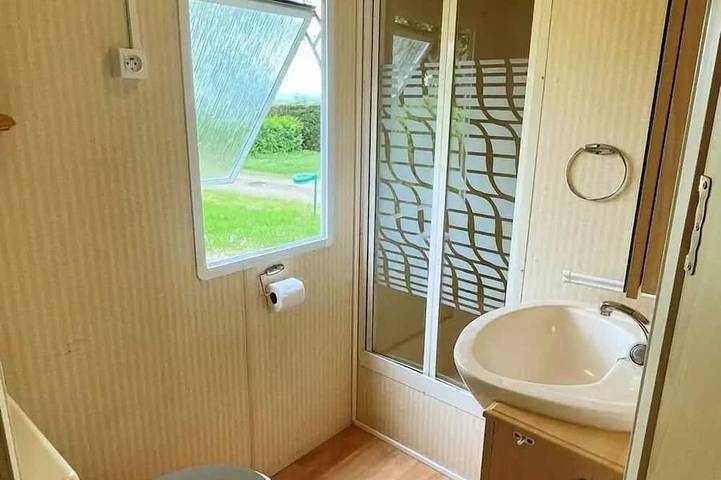 Mobil home pour 3 personnes à Saint-Bonnet-le-Château - 3