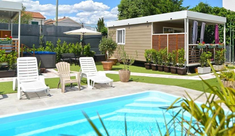 Camping pour 3 personnes, avec jacuzzi et bassin pour enfant ainsi que jardin et piscine en Croatie - 3