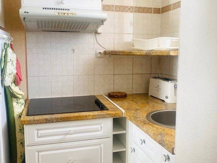 Ganzes Studio, Gemütliches Studio für 2 Personen, Balkon & Parkplatz, nahe Stadtzentrum und Kur. in Amélie-les-Bains-Palalda, Céret und Umgebung