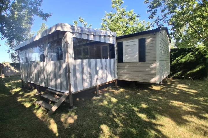 Mobil home pour 6 personnes, avec Terrasse et Piscine à Saint-Thomas-de-Conac