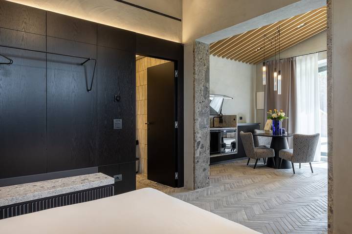 Appartamento intero, Appartamento 'Suite Mezzatorre' con piscina condivisa, Wi-Fi e aria condizionata in San Gimignano, Siena e dintorni