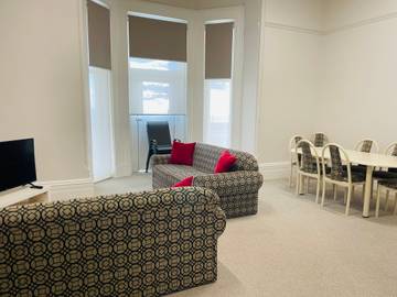 Holiday Apartment for 7 People in Glenelg Beach, South Australia, Photo 2