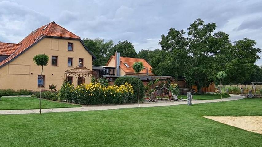 Ferienwohnung für 2 Personen, mit Ausblick und Terrasse sowie Garten, kinderfreundlich - 1