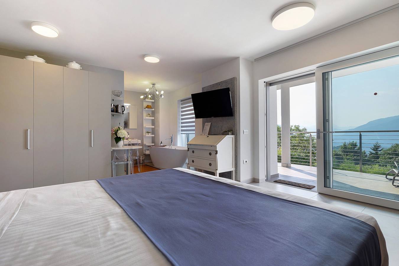 Monolocale intero, Eco del Garda - Monolocale Deluxe 101 - con terrazza coperta, vista lago in Villa del Monte, Tenno