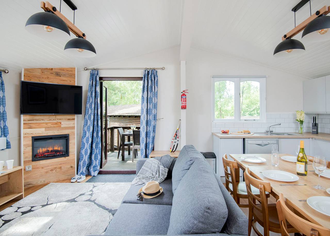 Superior 3, Slps 8, parking, decking in Dorset