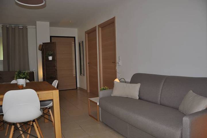 Appartamento intero, Grazioso appartamento con ampia terrazza e piscina privata a 5 minuti dalla spiaggia in Santa Lucia di Moriani, Corte e dintorni