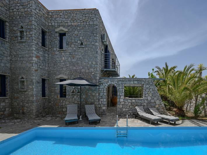 Villa für 10 Personen, mit Garten und Balkon sowie Pool, kinderfreundlich - 1
