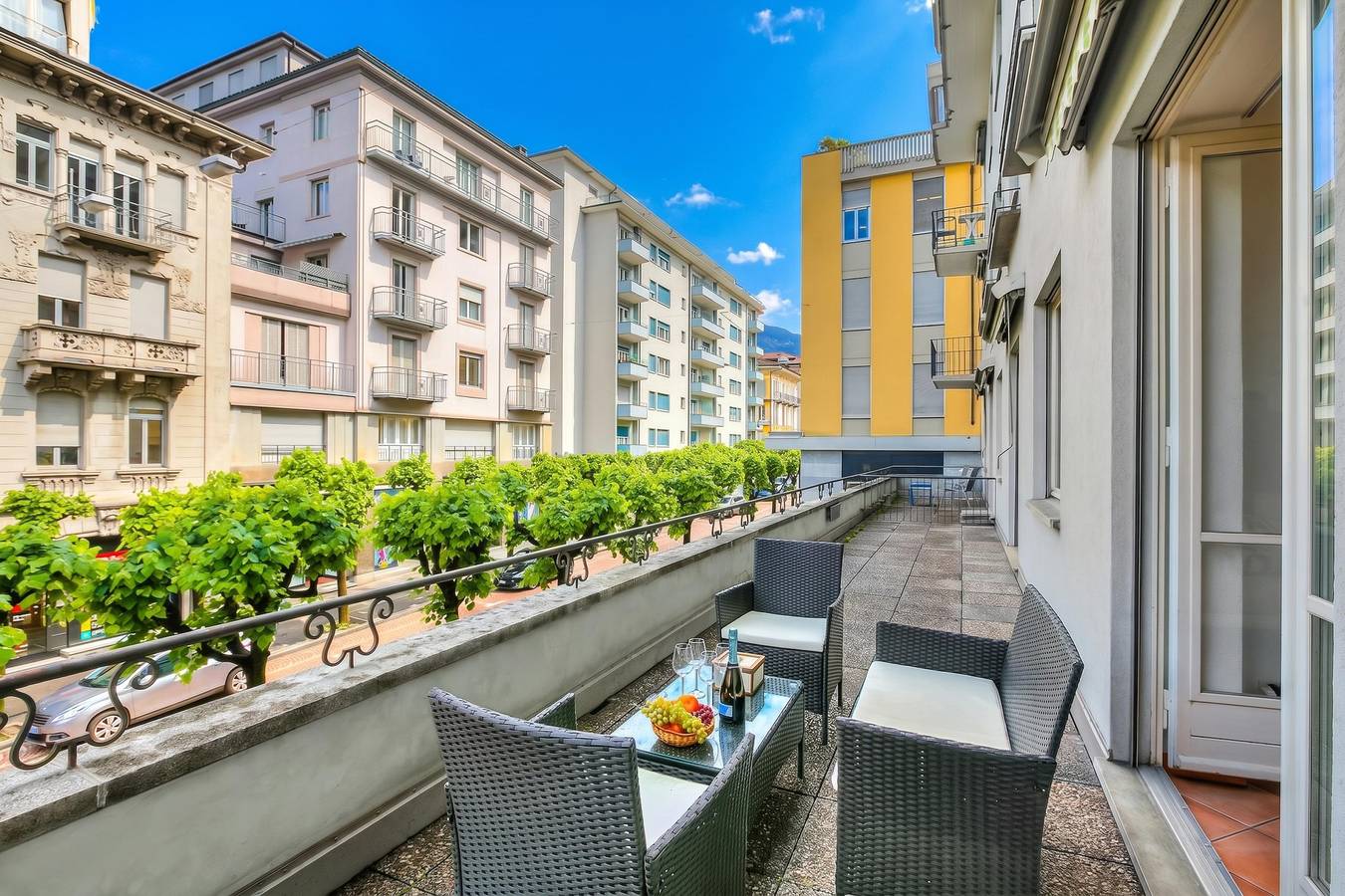 Ganze Wohnung, Bellinzona in Centro: Lift, Parking, Sleeps 6 in Bellinzona, Lepontinische Alpen