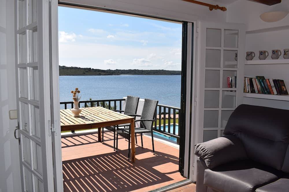 Entire apartment, Apartment in Fornells in Fornells, Es Mercadal