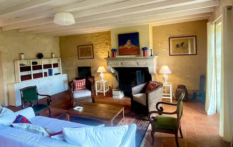 Location de vacances pour 6 personnes, avec piscine ainsi que vue et jardin à Barsac - 3