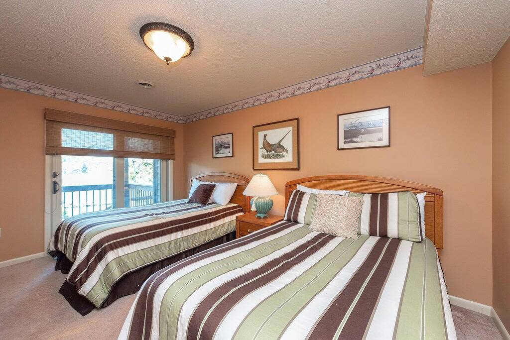 Cozy Cove Retreat w/ Deck & Fireplace in McHenry, Deep Creek Lake