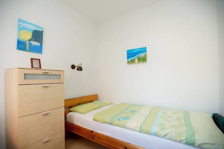 Appartement entier, Vacation apartment Borkum 40m² with terrace facing south in Borkum
