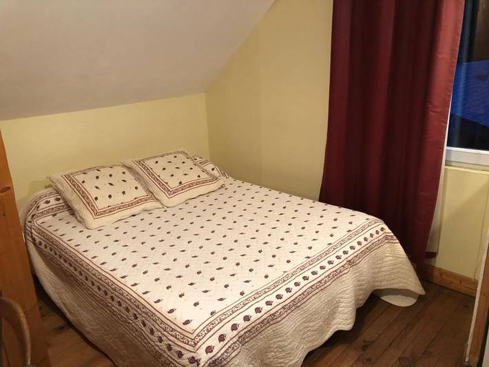 Chambre d’hôte pour 3 personnes, avec Terrasse et Jardin ainsi que Sauna et Vue