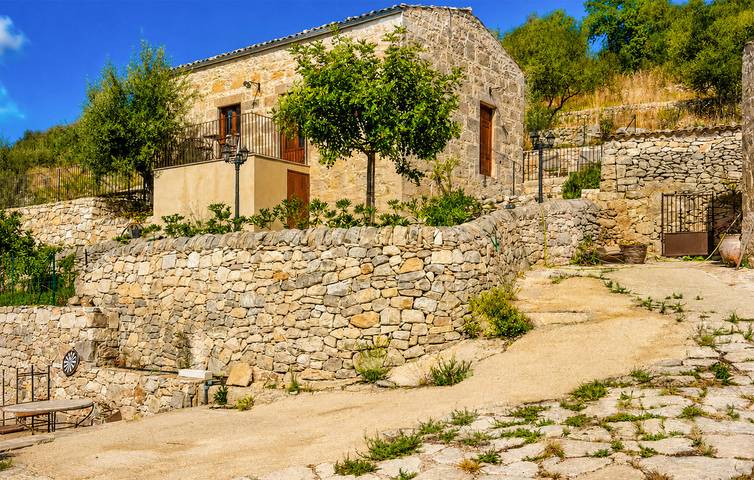 Accogliente, a 1 km dal fiume Irminio: appartamento con piscina, terrazza e cucina in Ragusa, Provincia di Ragusa