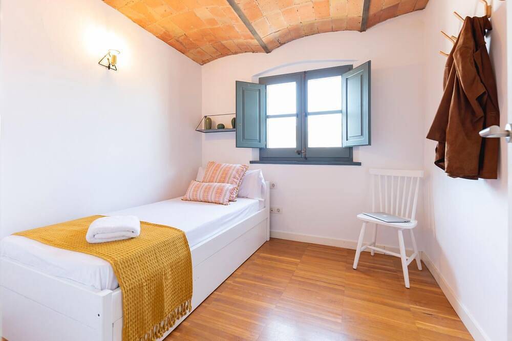 Ganze Wohnung, Atic Raims - Ferienwohnung in Girona | Bravissimo in Girona, Gironès
