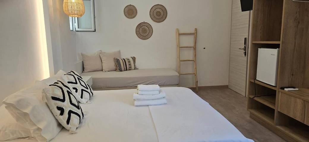 Hôtel pour 2 personnes, avec Terrasse ainsi que Jardin et Piscine dans Agistri - 2