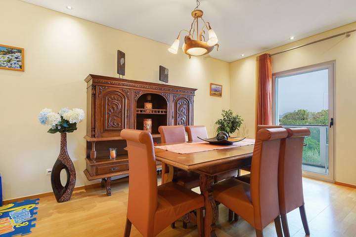 Apartamento entero, Apartamento 'T3 Ponta Delgada' con vistas al mar, Wi-Fi y aire acondicionado in Isla de San Miguel, Ponta Delgada